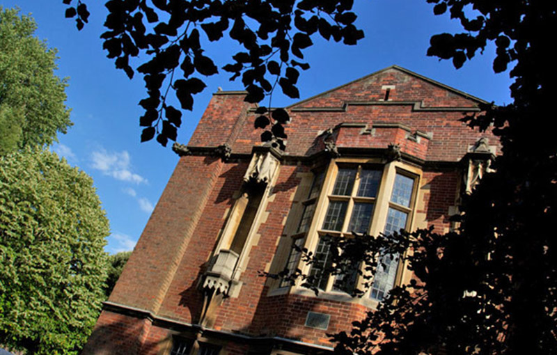 布里斯托大學