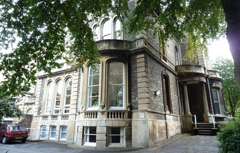 布里斯托大學