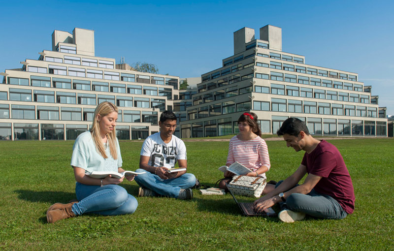 東英吉利大學