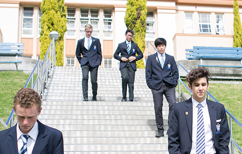 尼爾森男子中學